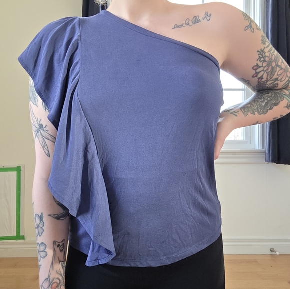 ✨ Mossimo One-Shoulder Ruffle Sleeve Top – Indigo – Size Small ✨ - Picture 3 of 12